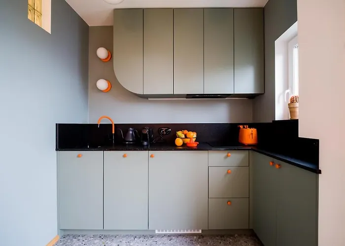 Orange And Towers Apartment