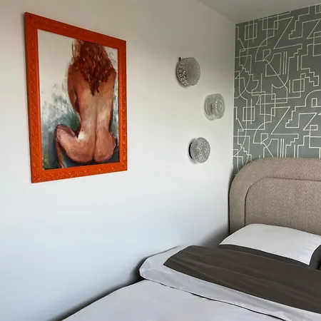 Orange And Towers Apartment Wroclaw Exterior photo