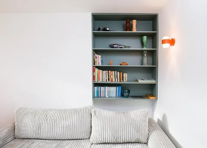 Orange And Towers Apartment